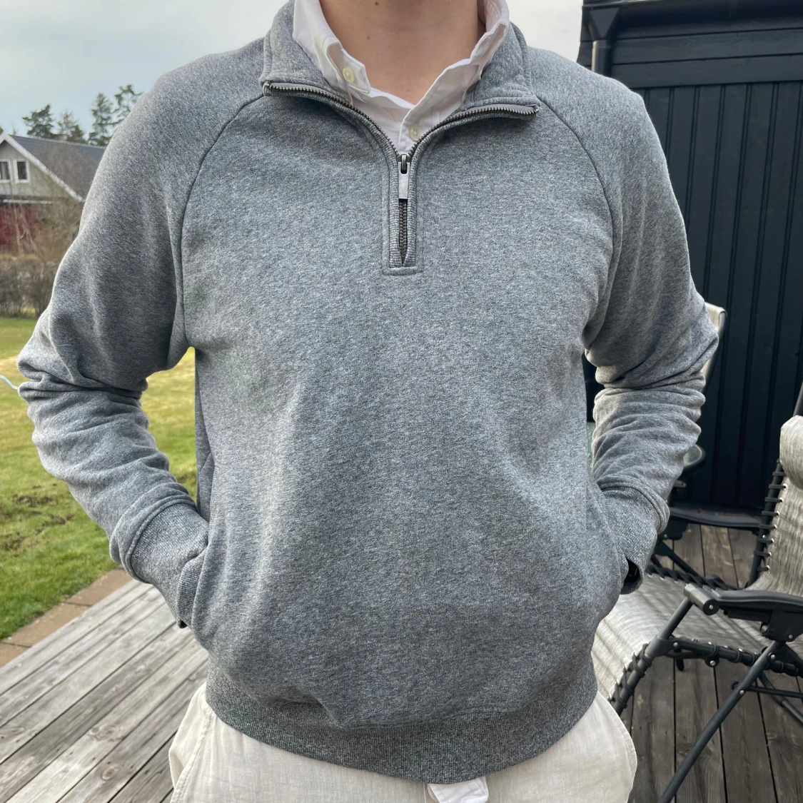 Grå quarter-zip tröja