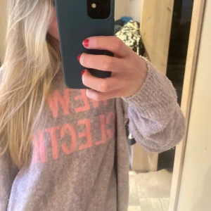 Stickad tröja med text - Såå snygg stickad tröja med text!☺️💝