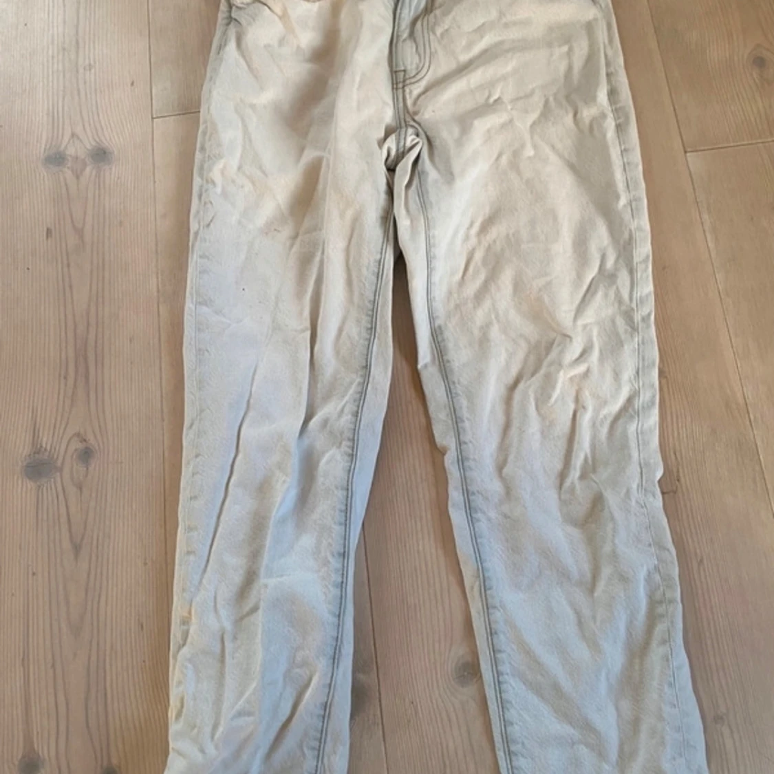 Himmelblå jeans