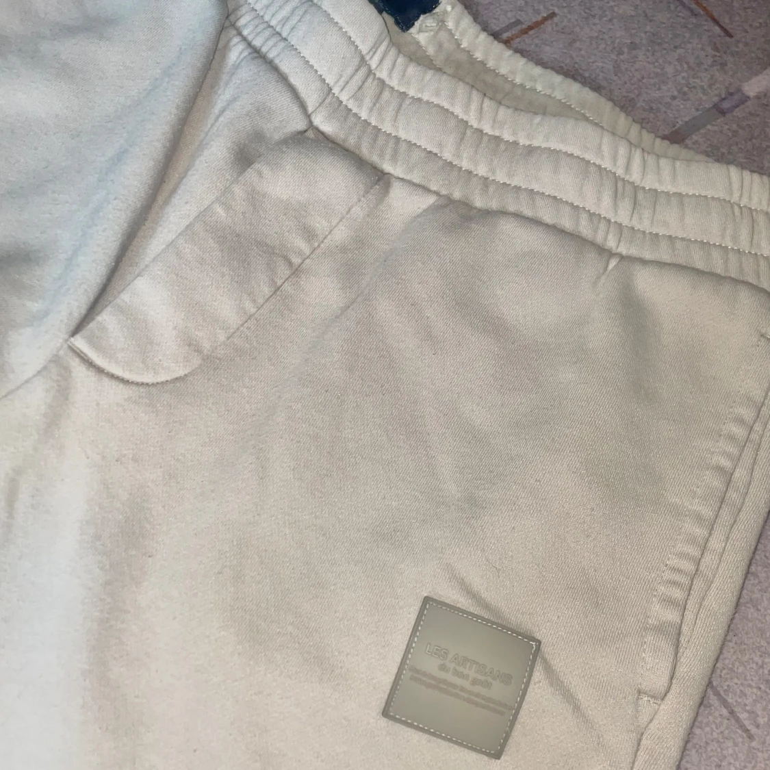 Beige mjukisbyxor från H&M - 1