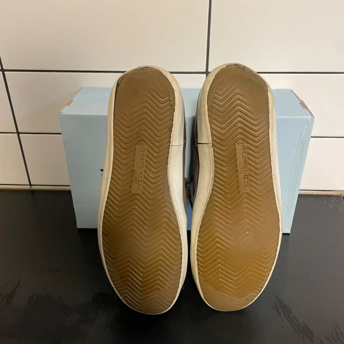 Phillipe models  - 90