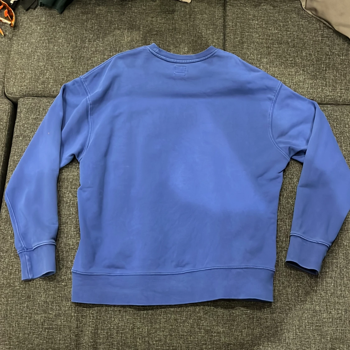 Blå sweatshirt från Levi's i relaxed fit - 1