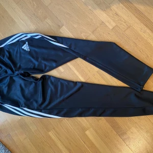 Adidas byxa - Herr climate wtc-byxa. Lite använd 