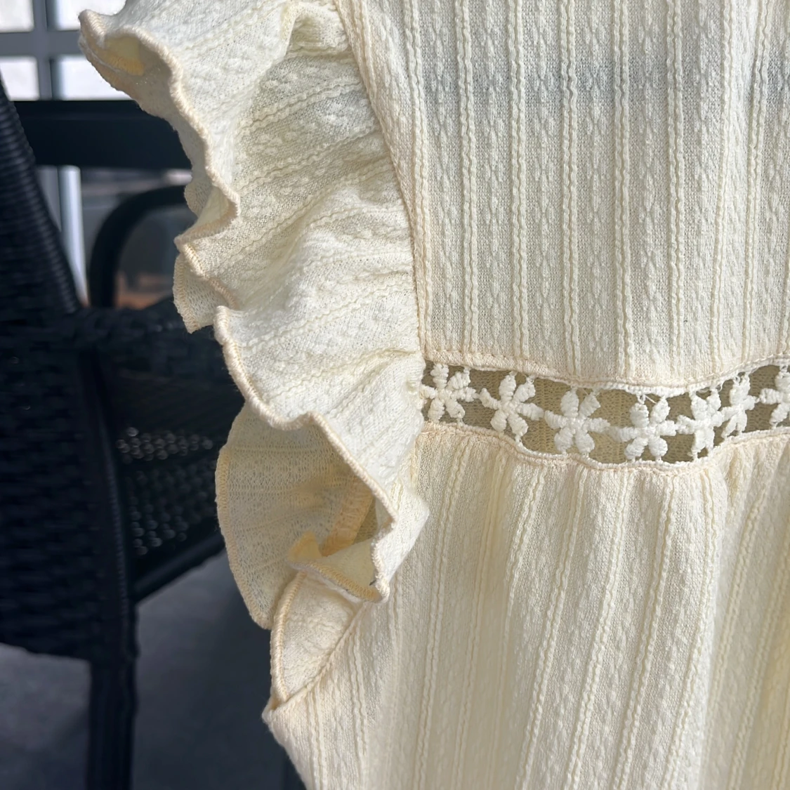 Gul topp med detalj💕 - 3