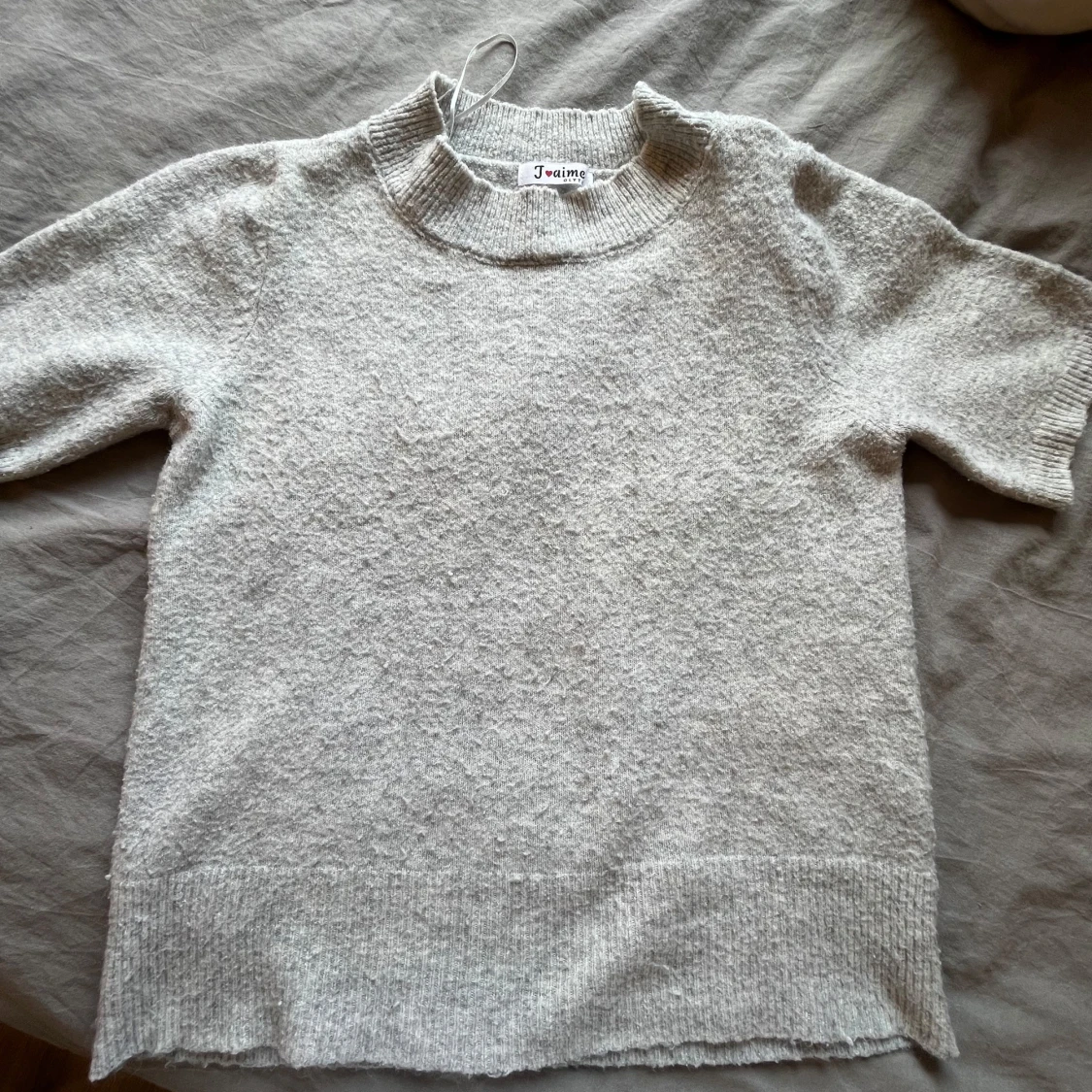 Ljusgrå stickad tröja från J'aime - 1