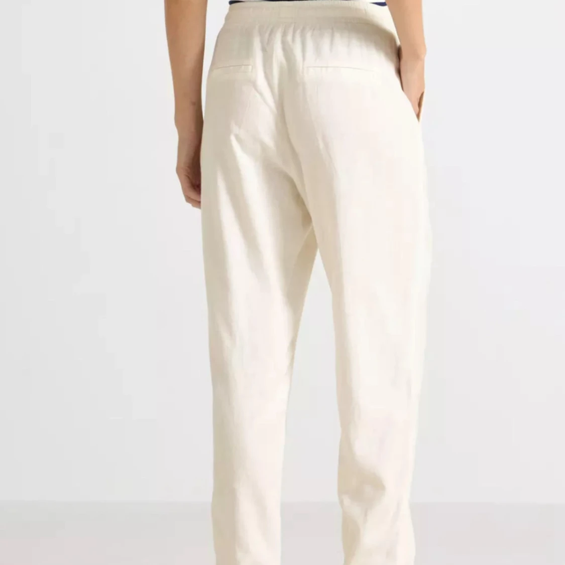 Vita linnebyxor med snörning - 2