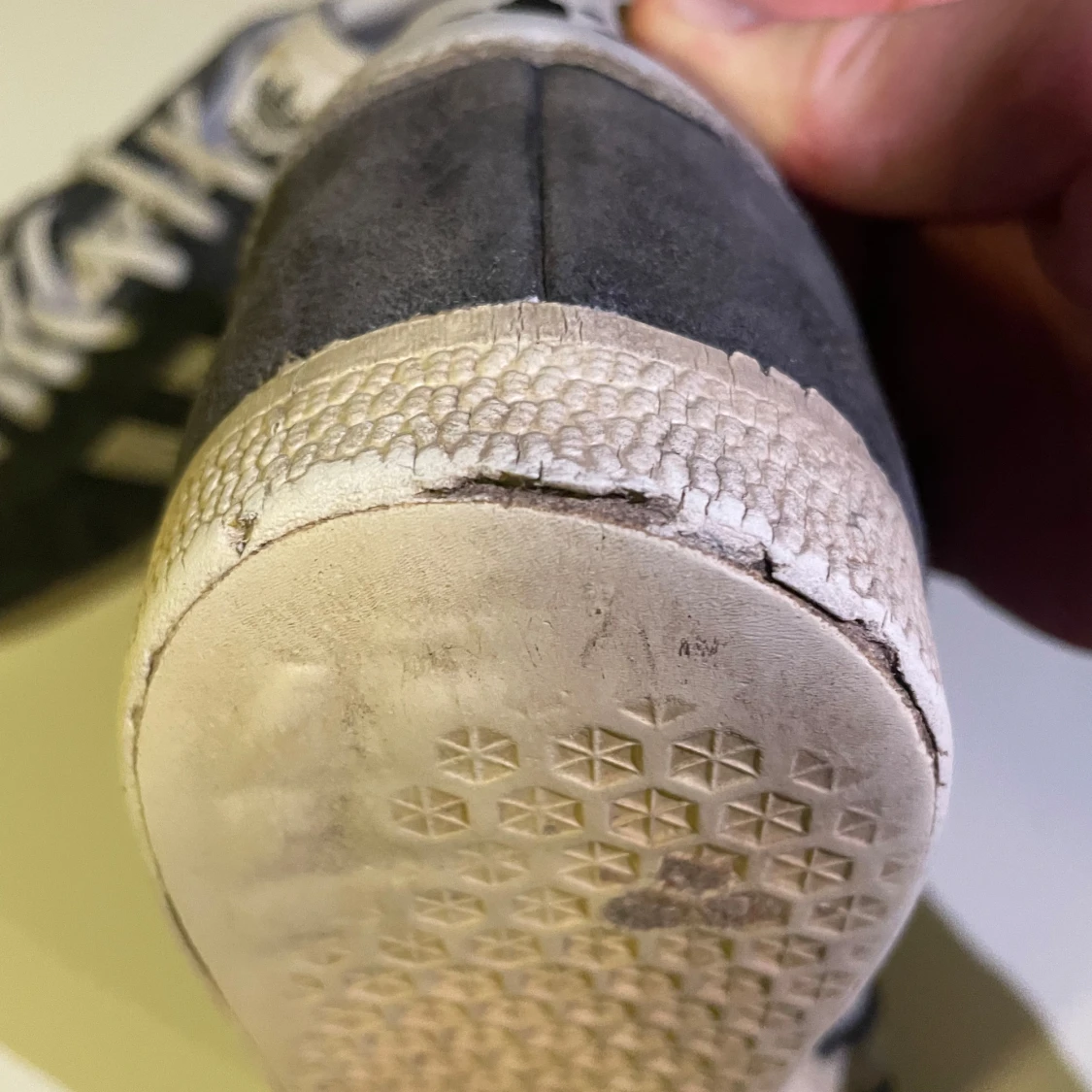 Adidas Gazelle svart  - 4