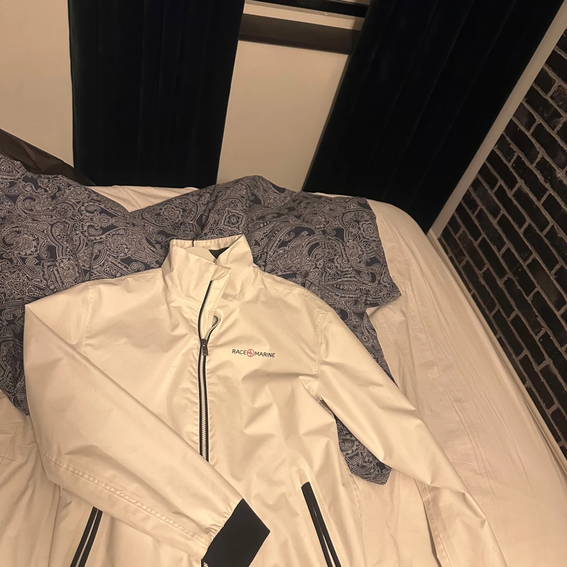 Vit vindjacka från Race Marine