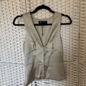 Korsett topp - Se liten defekt sista bilden