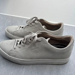 Björn Borg suede/mocka skor - Säljer dessa de då inte används längre. Är använda 2-3 gånger. Tycker ej de passar så bra. 