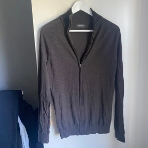 100% merinoull tröja  - 100% merinoulltröja från dressman. Jätte fint skick 9/10. Storlek S. Hör av er vid frågor!