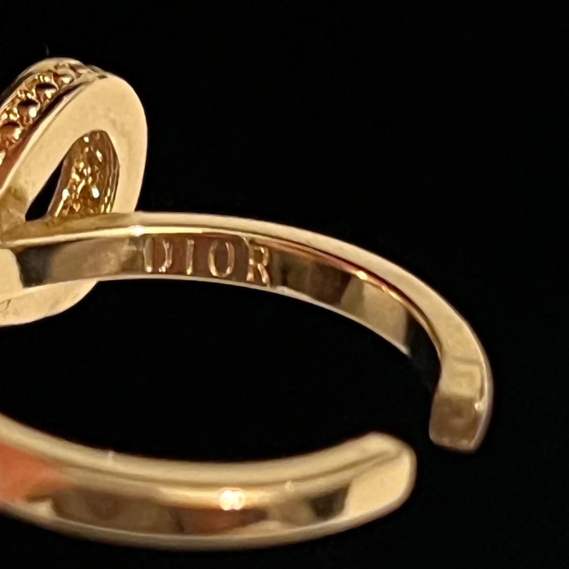 Guldring med rosett och pärla från Dior - 2