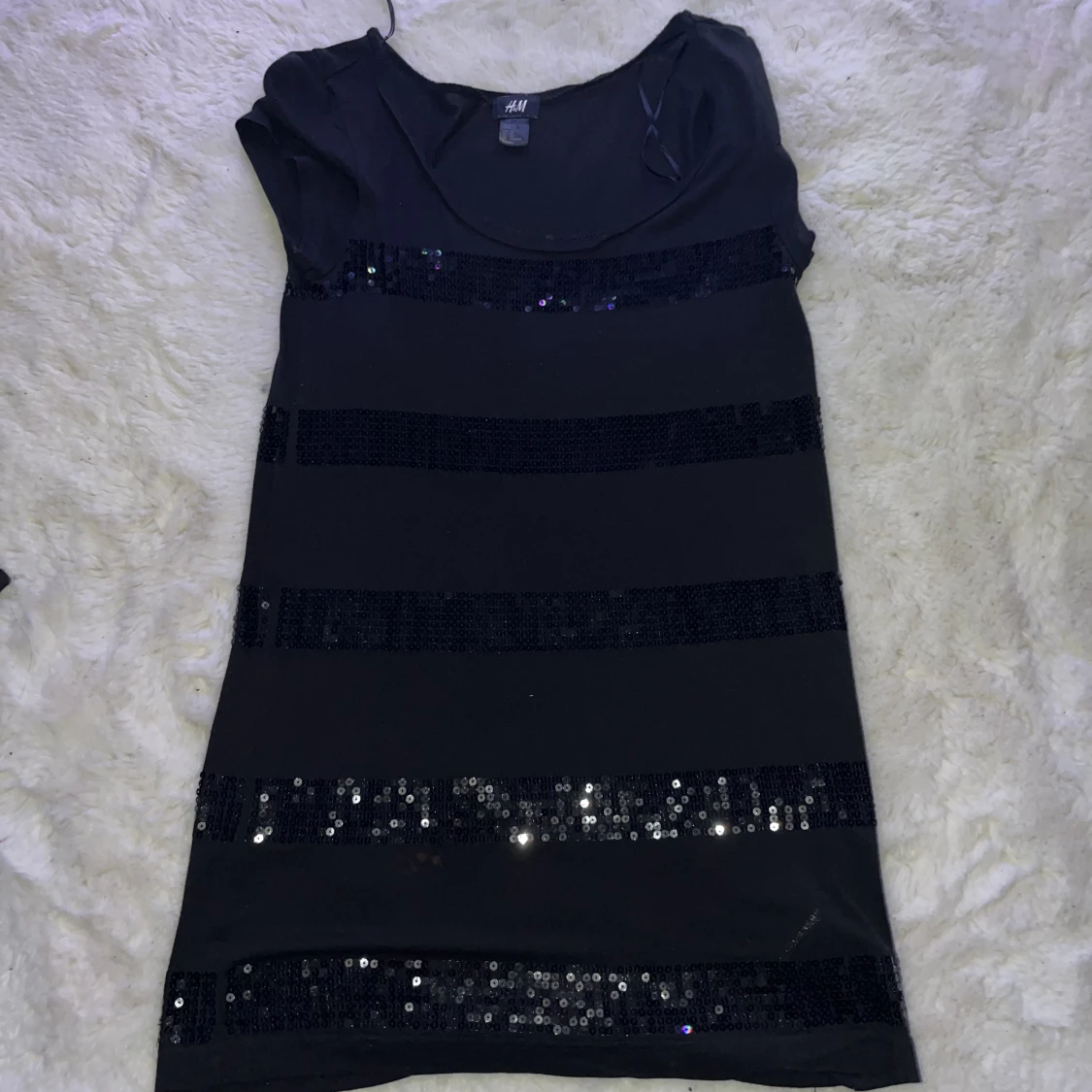 Lång Svart Tröja Med Paljetter