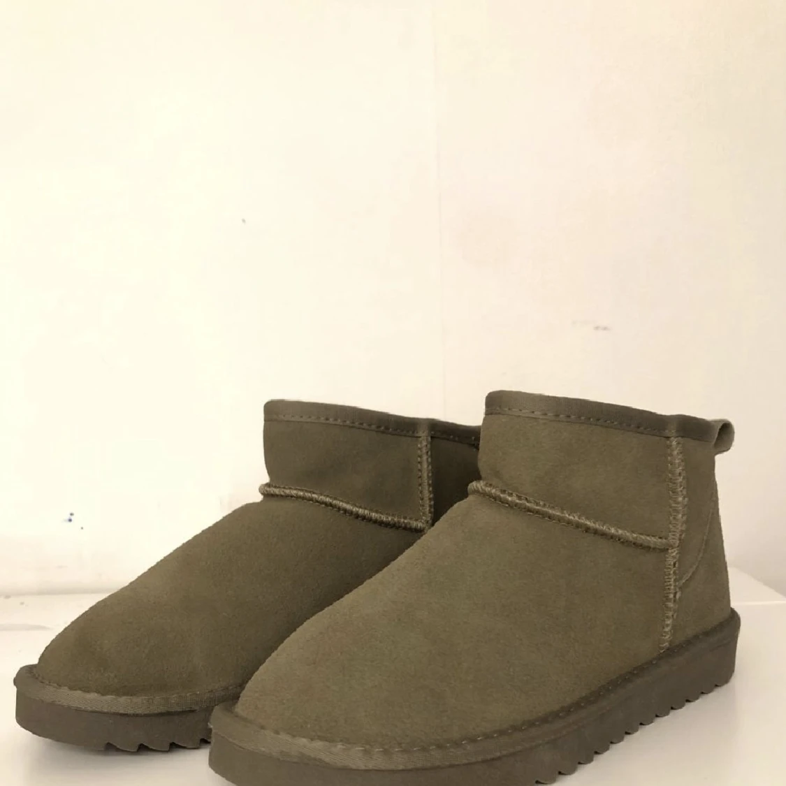 Uggs  - 90