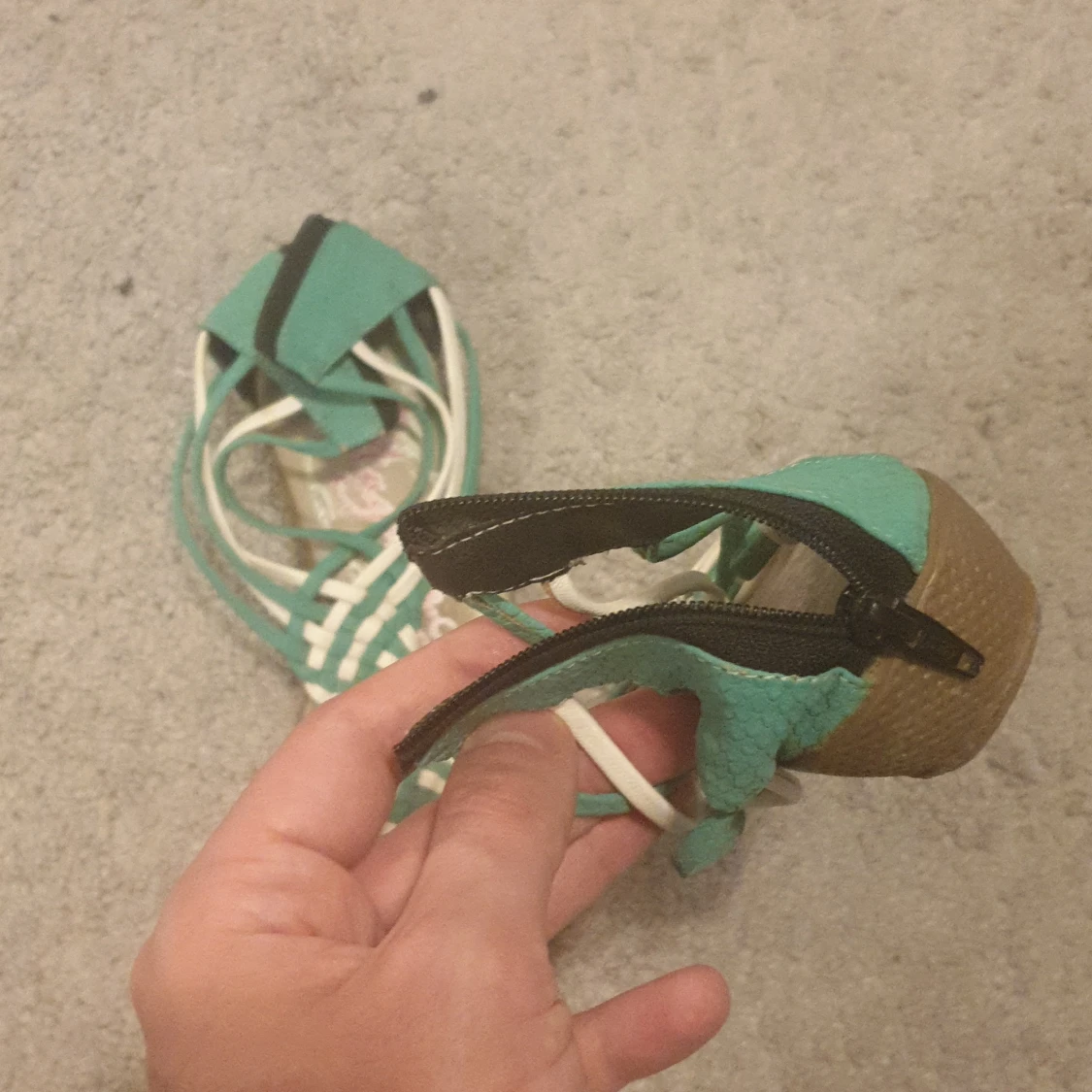 Gröna sandaler från Anghel S - storlek 36 - 91