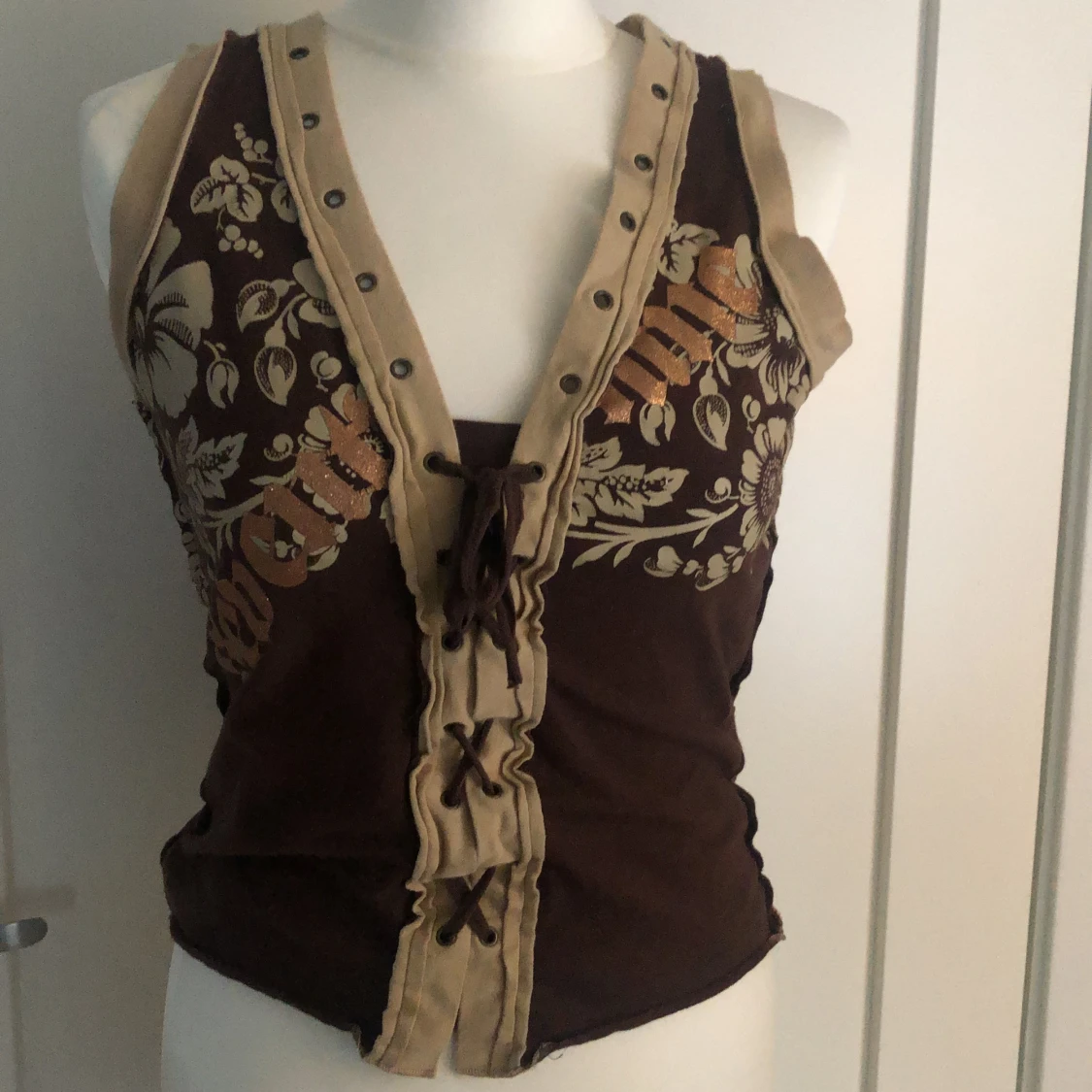 2000s topp med snörning