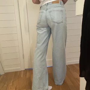 Junkyard jeans wide leg - Ljusblåa jeans, i bra skick, långa på mig som är 174. Kan både mötas upp och frakta.