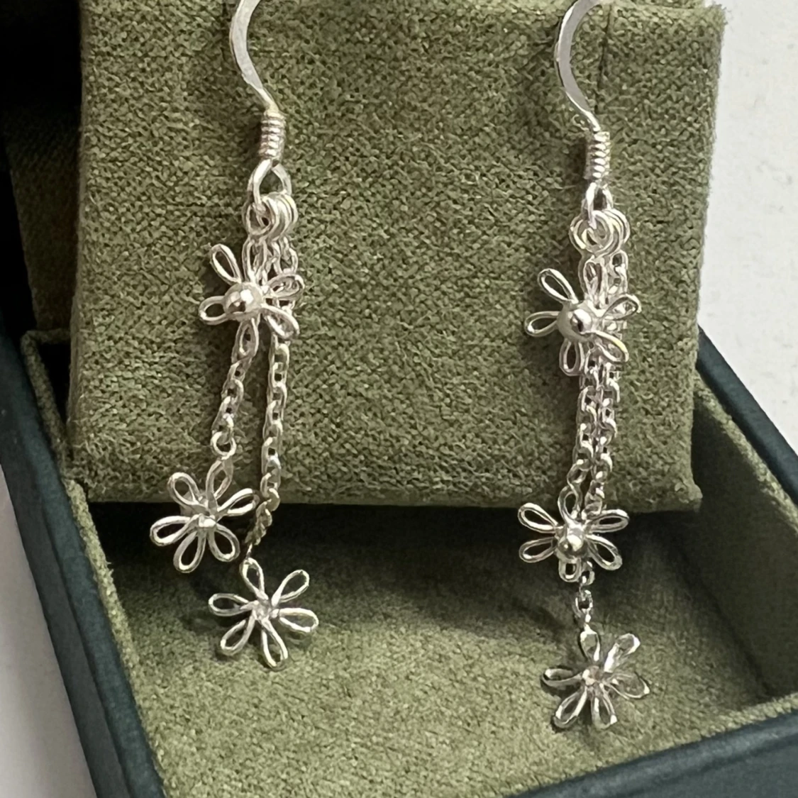 Silvriga långa örhängen - 90