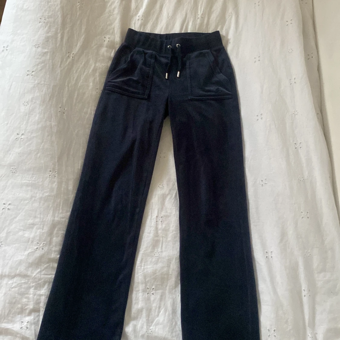 Mörk blåa Juicy byxor - 91