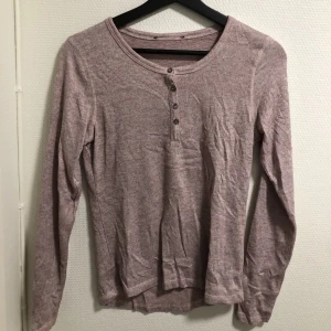 Tröja  - I strl S. Skön och mjuk! 