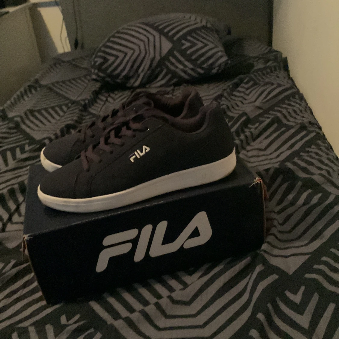 Fila skor  - 90