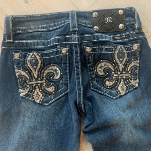 Miss me jeans  - Fina ”Miss me” jeans blå Modell: skinny 