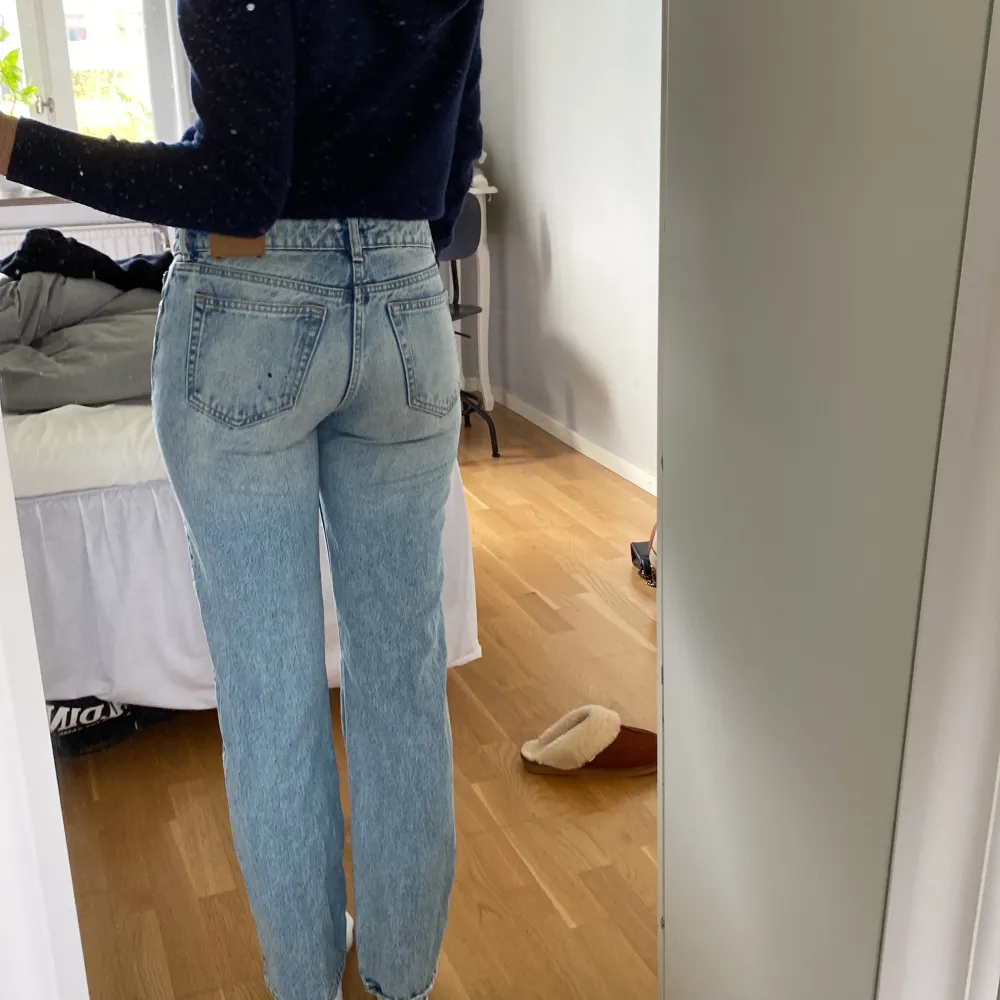 Skitsnygga lågmidjade jeans!! Weekdays modell arrow. Farkut & Housut.