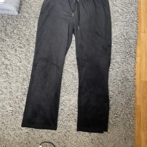 Mjukis byxor Gina tricot Strl M - Mysiga mjukis byxor med matchande hoodie