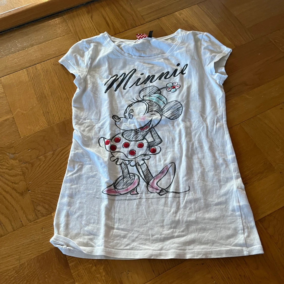 T-shirt med Minnie Mouse tryck