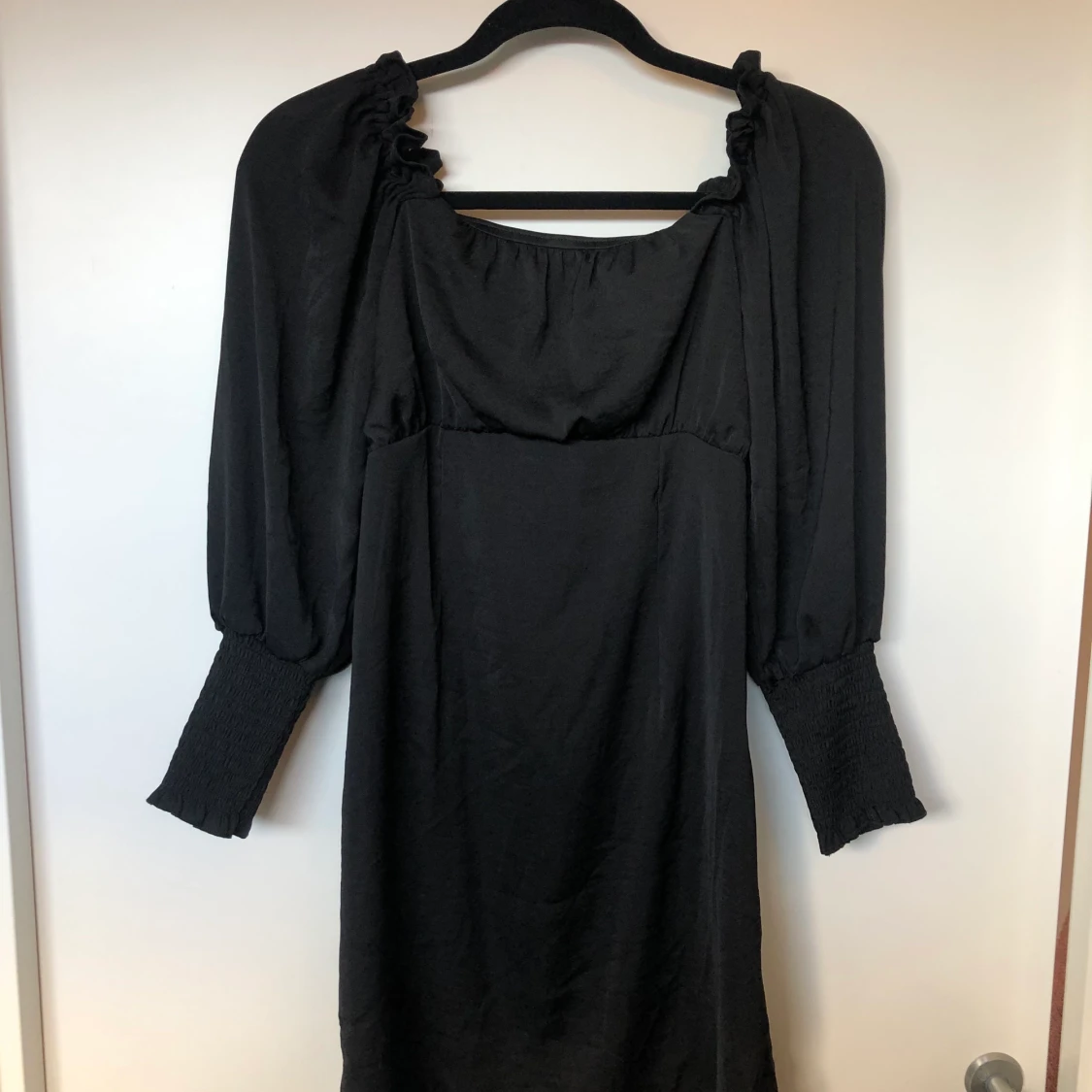 Festklänning med öppen rygg  - 90