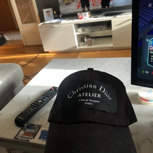 CD Keps - Storlek : S.      Skick: 9.5/10 