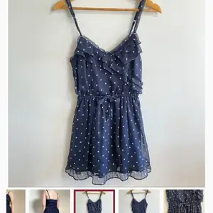 Jättesöt marinblå Hollister klänning. Köpt second hand men i bra skick och aldrig använd av mig.                                                                                                             Finns ej att köpa i butik längre.