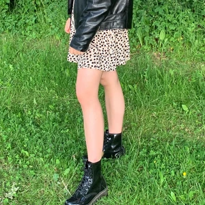 & other stories klänning - Sommarklänning! Superfin! Mycket bra skick, ganska liten i storleken