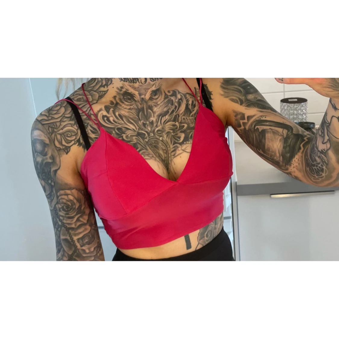 Nelly - Mörkrosa topp, strl XS