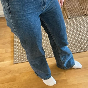 Jeans  - Jätte sköna jeans från monki som jag inte använder längre 