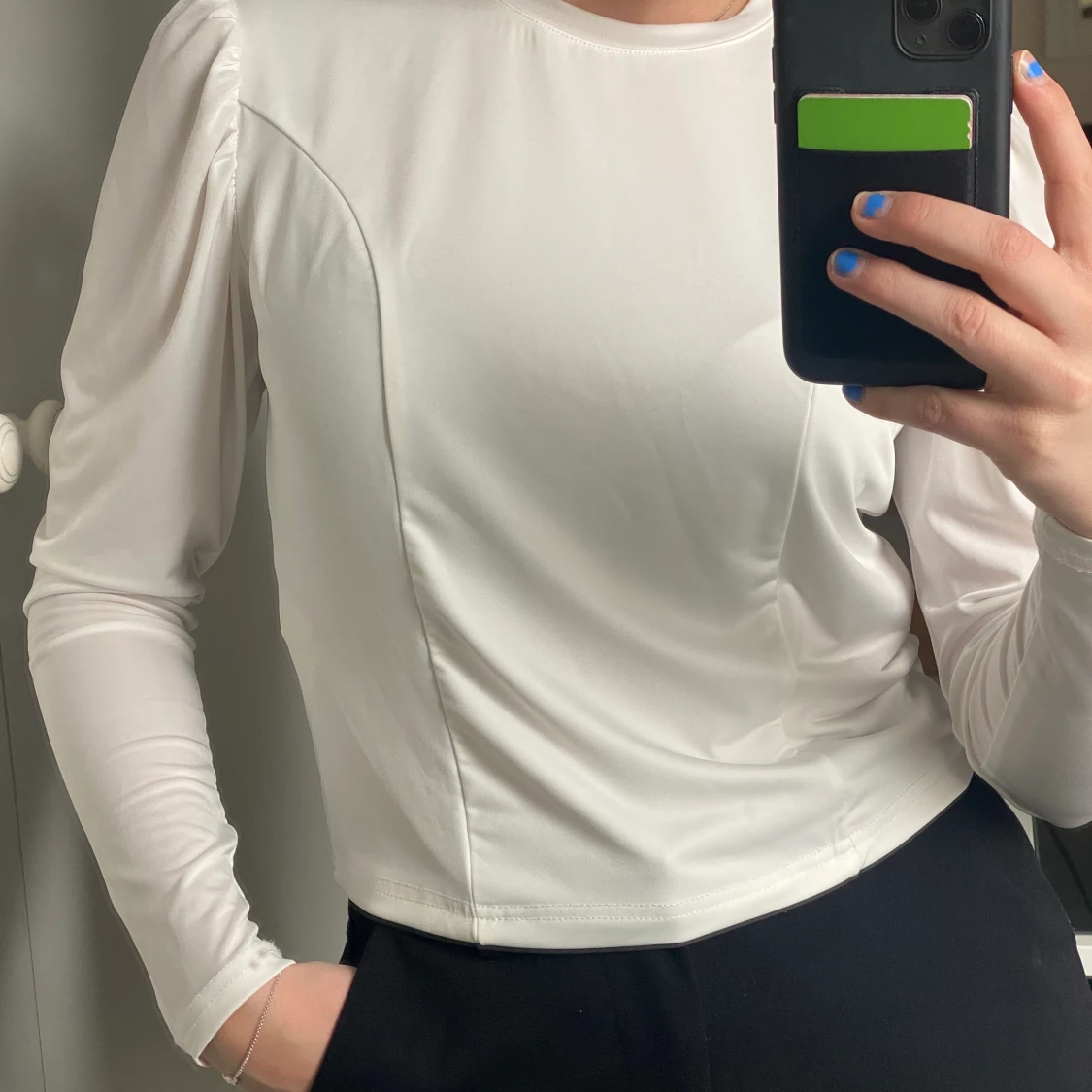 tröja från bikbok. Endast använd 1 gång🌺