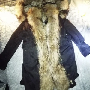 Dyr jacka - Köpte för 8000. St.  ”vill ha2000 bud funkar med.fins 2st