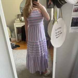 Klänning Zara - Klänning från Zara, använd en gång! Är i storlek xs men passar även för S! Super fin nu till sommaren❤️‍🩹