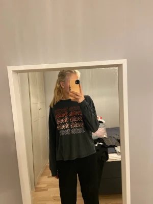 Tröja från Ginatricot - Tunn fin tröja från Ginatricot i storleken S