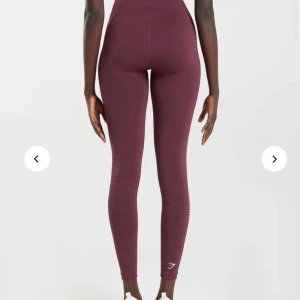 Gymshark vital seamless 2.0 - Tights från Gymshark i färgen Baked Maroon Marl, storlek S. Använda 3 gånger, som nya. Köparen står för fraktkostnad 