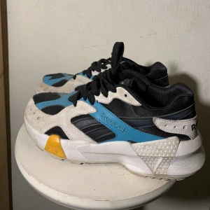 Reebok x GIGI hadid 37,5 - Reebok sneakers designat av gigi hadid, storlek 37,5