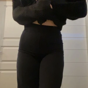 Kostymbyxor  - Säljer mina fina kostymer från bikbok