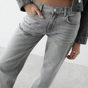 Low waist jeans från Gina tricot i storlek 36!