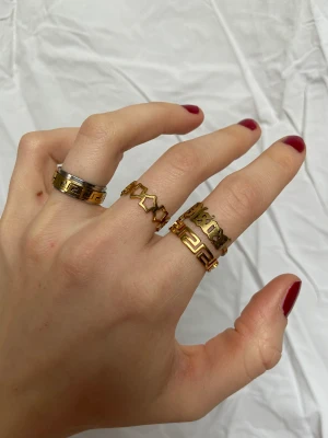 Ringar  - 5 Ringar i Mässing 