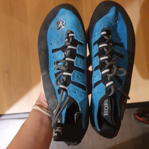 Boreal klätterskor - Endast använda en gång! Boreal klätterskor storlek 4 1/2