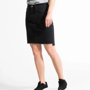 Kjol  - Säljer denna jeans kjolen från lager 157 som är helt slutsåld i storlek S för 200 kr💘 kan mötas upp samt fraktas🫶🏼