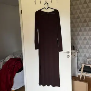 Helt ny klänning från monki