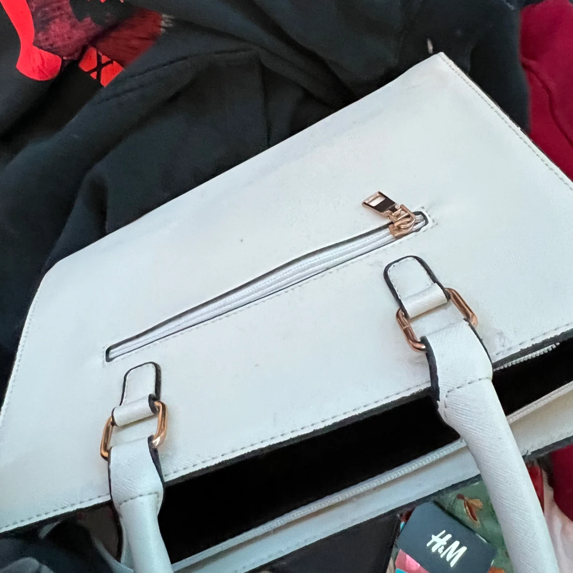 Hand/axelväska? - 90