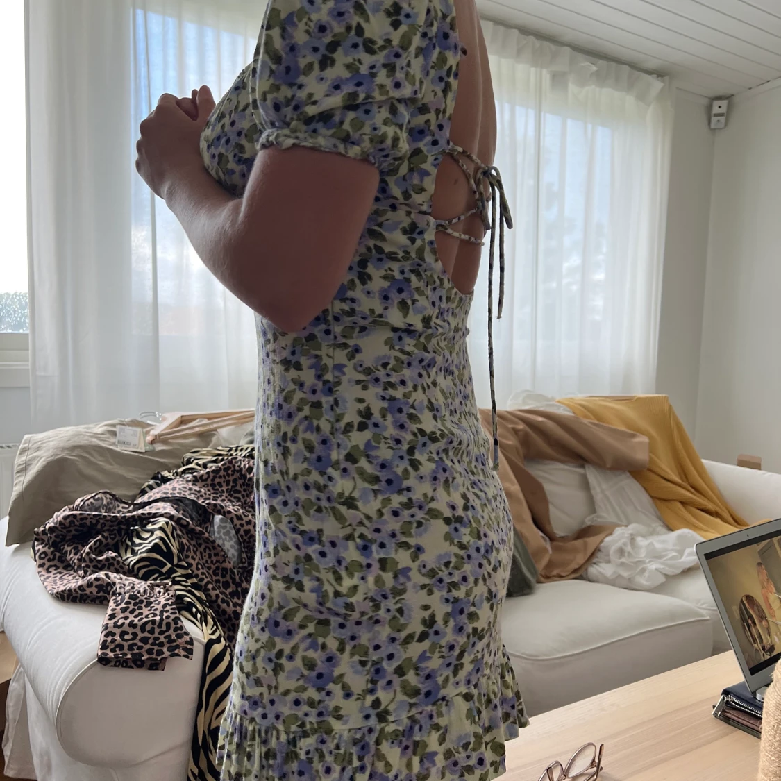 Blommig klänning  - 91