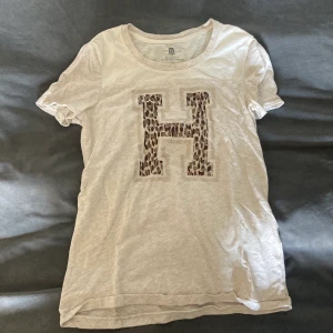 Barn t-shirt - Barn t-shirt, oanvänd.